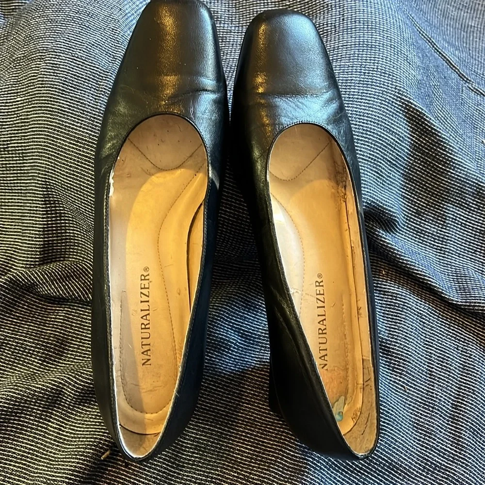 Naturalizer Black Pumps WM 9-1/2 - Picture 4 of 11